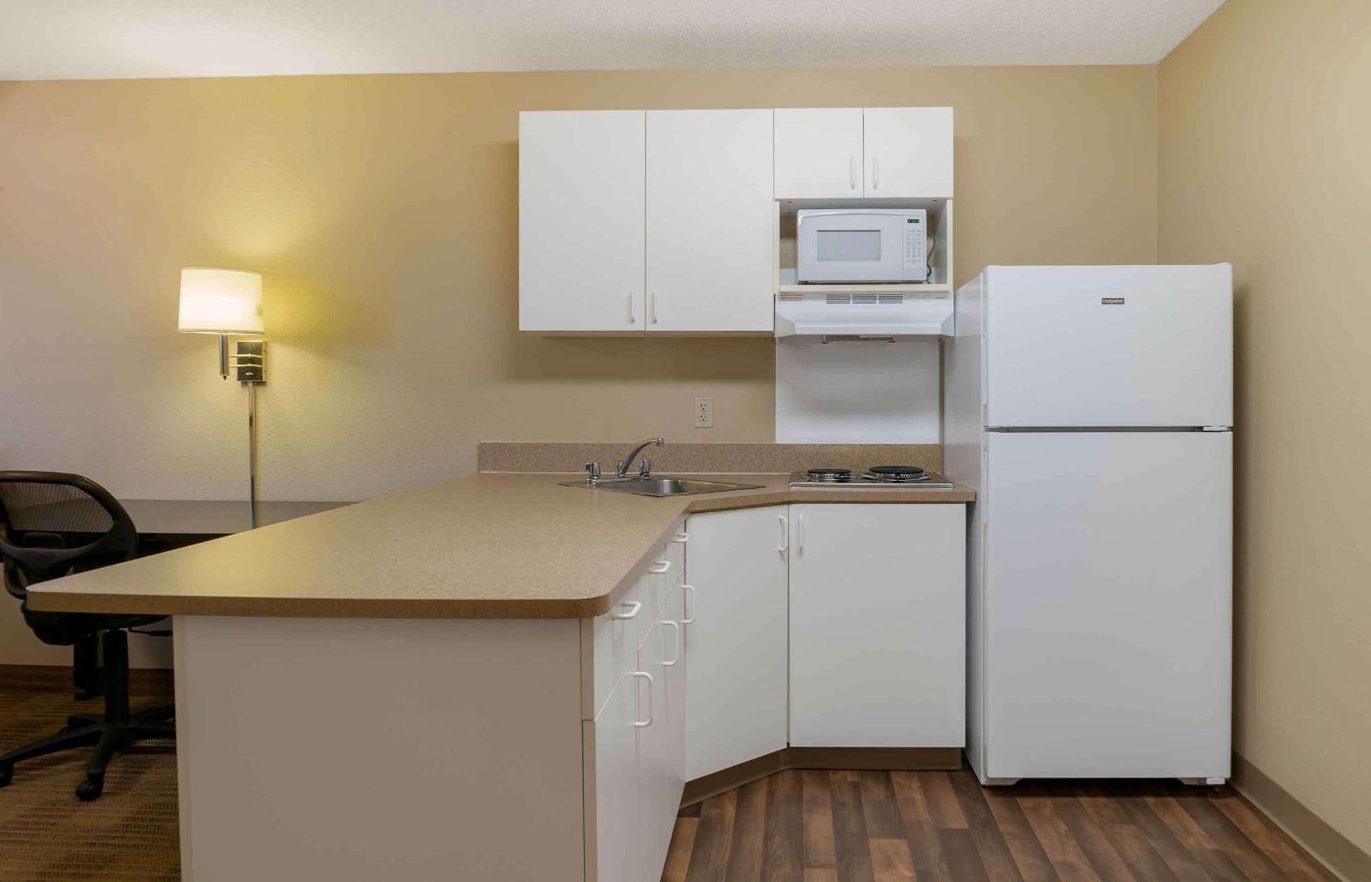 Extended Stay America Suites - Detroit - Metropolitan Airport Romulus Buitenkant foto