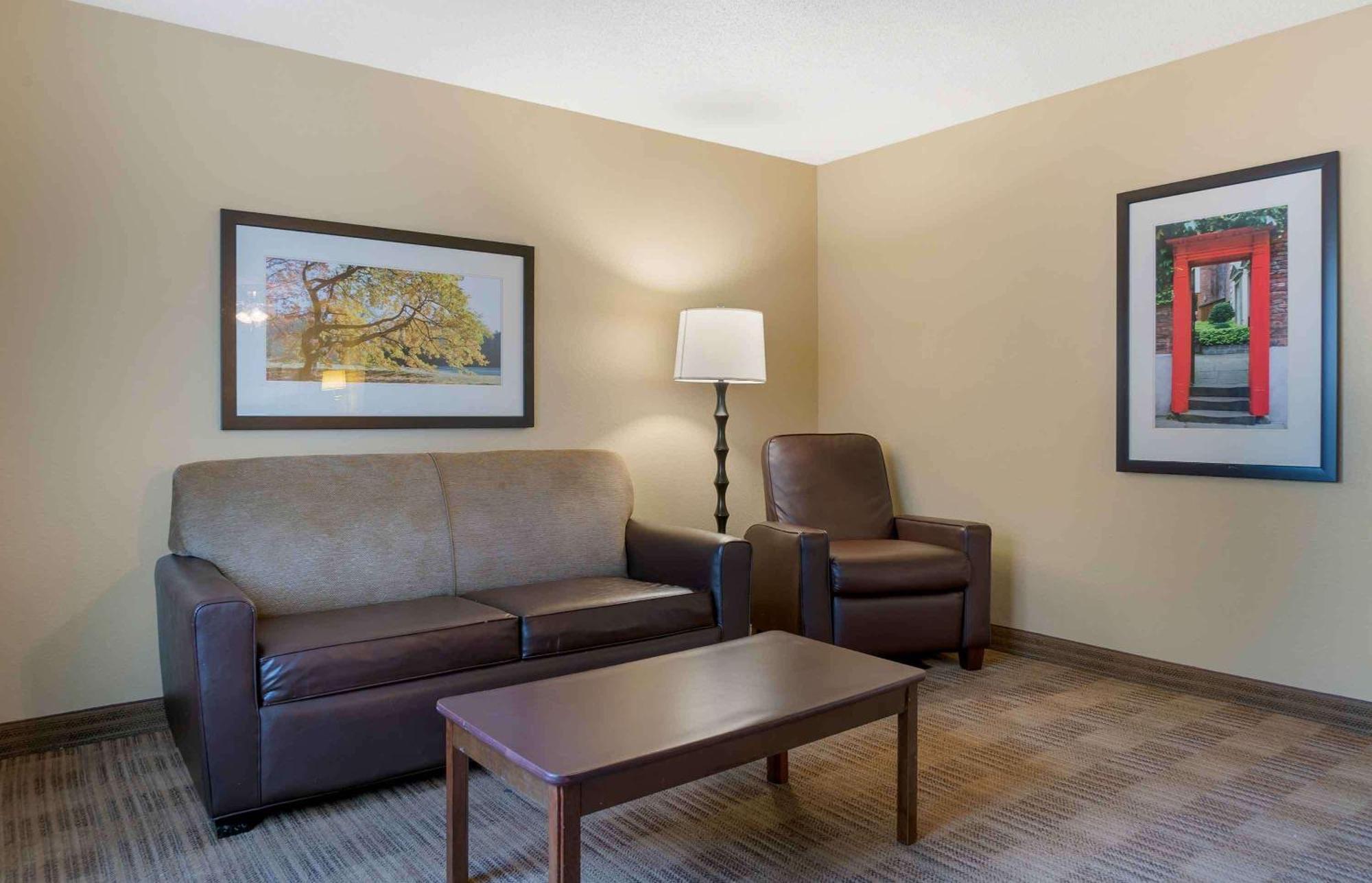 Extended Stay America Suites - Detroit - Metropolitan Airport Romulus Buitenkant foto