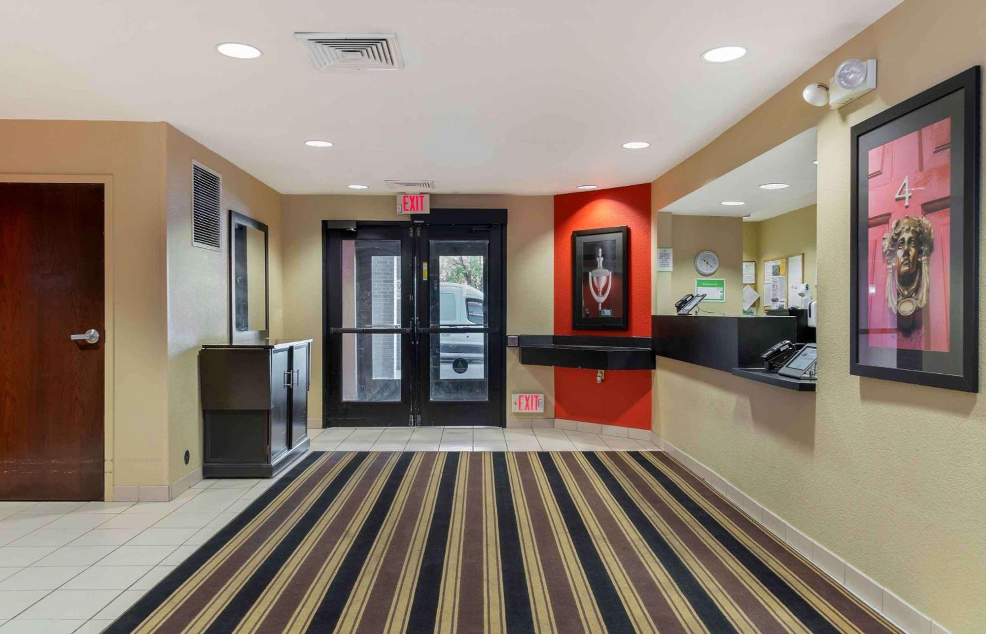 Extended Stay America Suites - Detroit - Metropolitan Airport Romulus Buitenkant foto